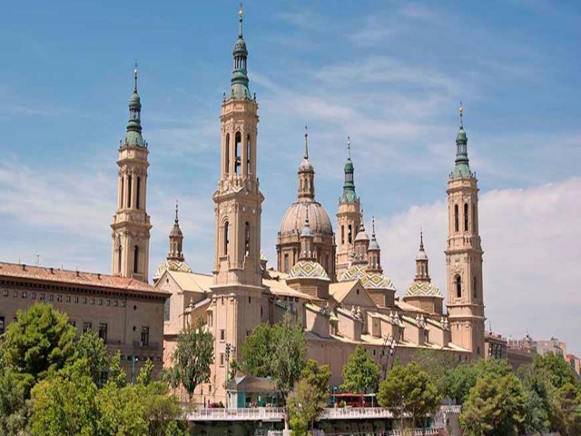 Zaragoza y el Monasterio de Piedra