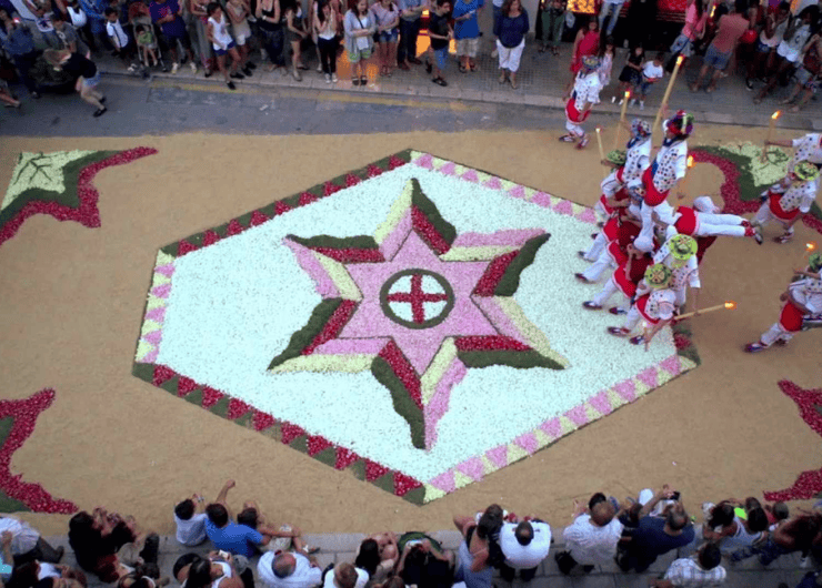 El Corpus y las Alfombras de Sitges (Vallès)