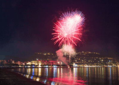 Verbena Sant Joan en barco por la bahia de Roses