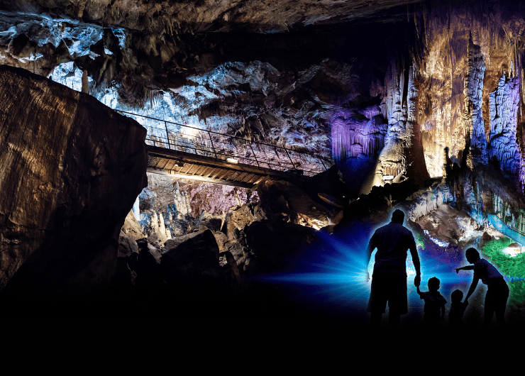 PORTADA LA CERDANYA PUIGCERDA – CUEVAS CANALETTES VILEFRANCHE DE CONFLENT La Cerdanya. Puigcerdá - Cuevas Canalettes- Villefranche de Conflent