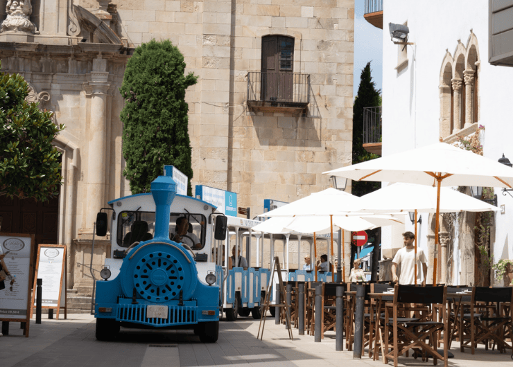 Tossa de Mar. Paseo en trenecito